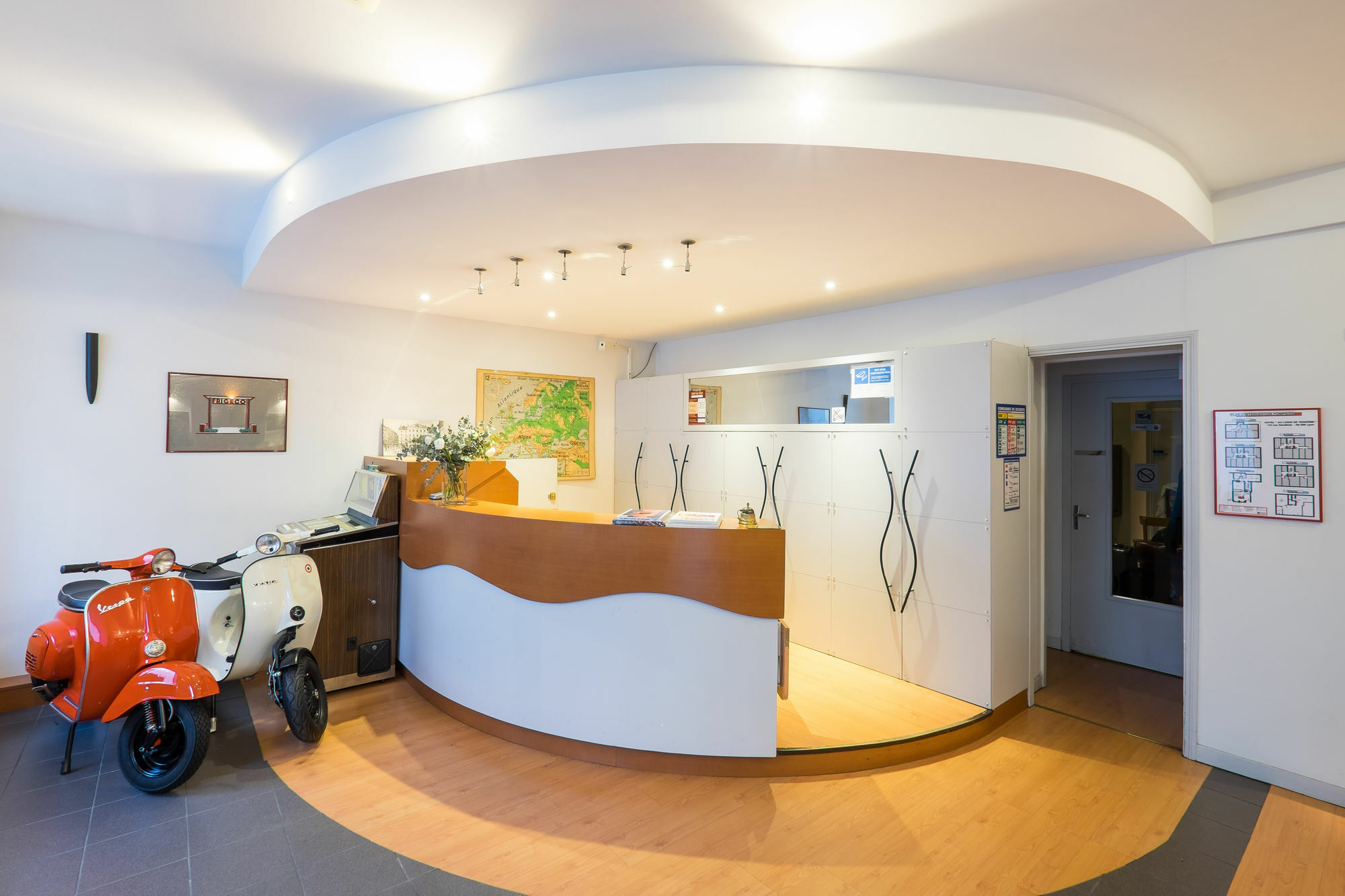 ליון Hotel Taggat מראה חיצוני תמונה